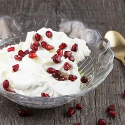 Recipe: Garlic and pomegranate labneh