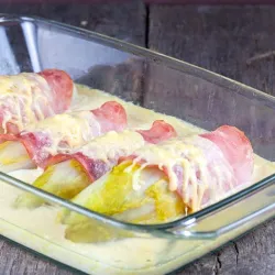 Recipe: Chicory with ham and cheese sauce