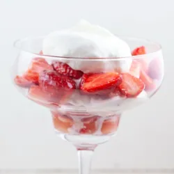 Recipe: Strawberries Romanoff