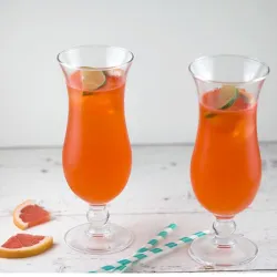 Recipe: Grapefruit Aperol cocktail with lime