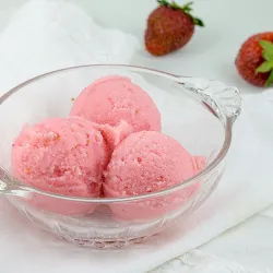 Recipe: Strawberry buttermilk ice cream