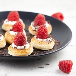 Recipe: Raspberry cheesecake bites