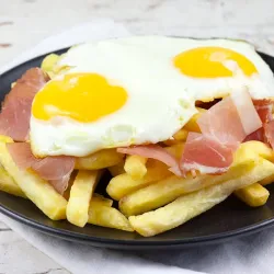Recipe: Huevos rotos - Spanish broken eggs