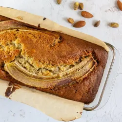 Recipe: Banana bread with nuts and chocolate