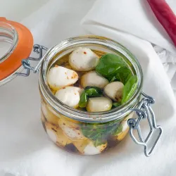 Recipe: Marinated mini mozzarella