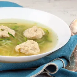 Recipe: Vegetable soup with spelt dumplings