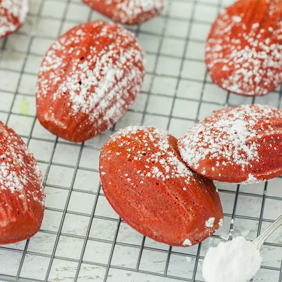 Recipe: Red velvet madeleines