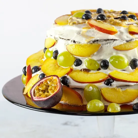 Recipe: Fruit cake with whipped cream