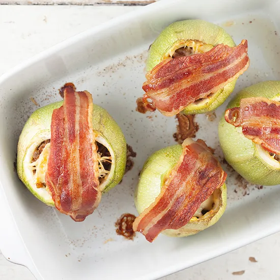 Recipe: Beef stuffed zucchini with cheese and bacon