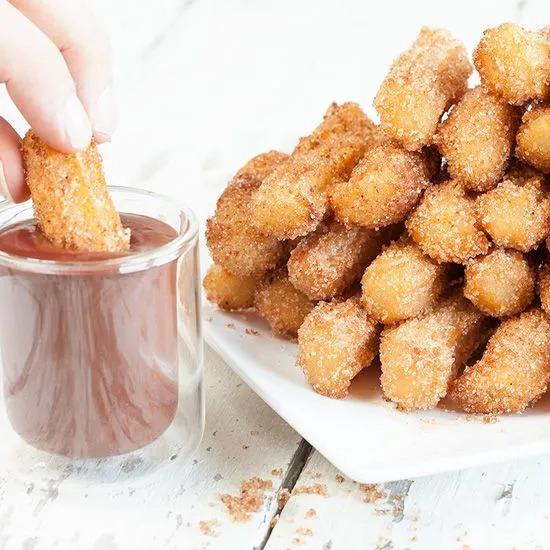 Recipe: Churros with raspberry chocolate sauce