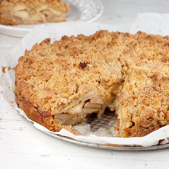 Recipe: Apple crumble pie (dairy + refined sugar free)