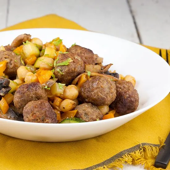 Recipe: Pan-fried mini meatballs with chickpeas