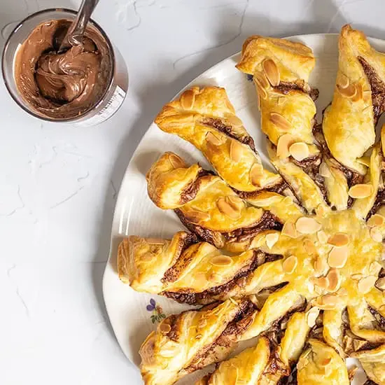 Recipe: Pear and Nutella tear-and-share pie