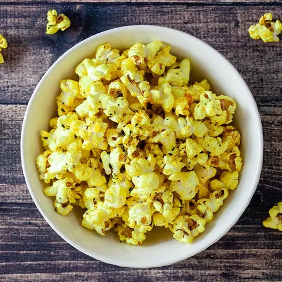 Recipe: Homemade spicy popcorn