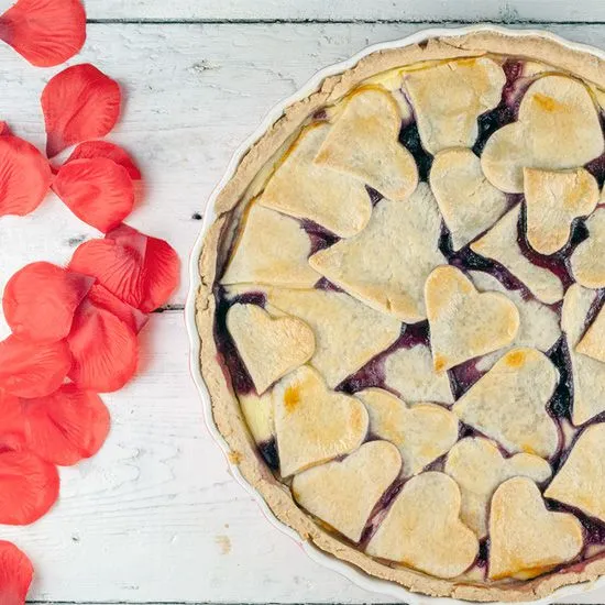 Recipe: Valentine's day red fruit pie