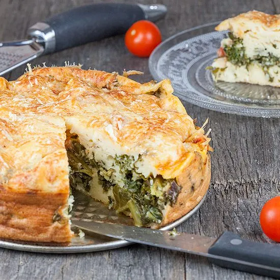 Recipe: Vegetarian kale and cherry tomato pie