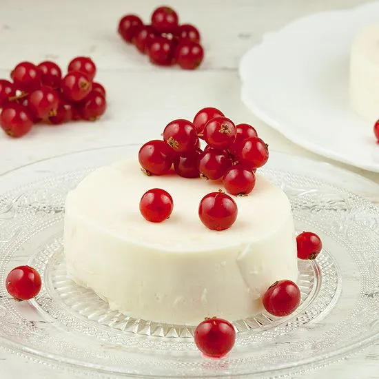 Recipe: Buttermilk panna cotta