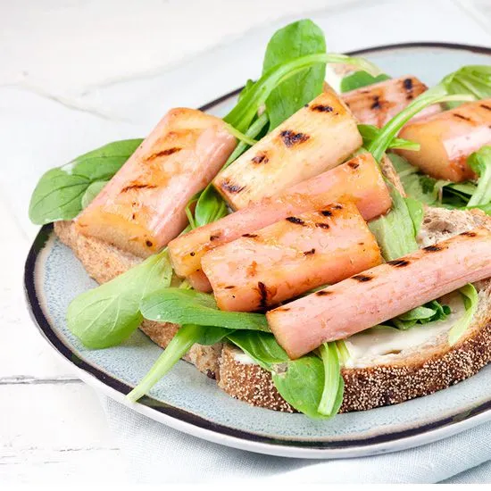 Recipe: Grilled rhubarb carre d'ambre sandwich