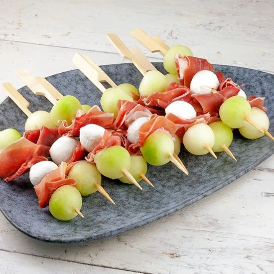 Recipe: Melon, mozzarella and prosciutto skewers
