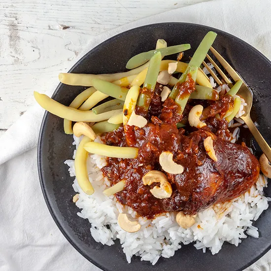 Recipe: Slow cooker chicken thighs with tomato sauce