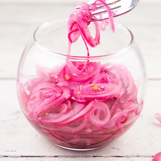 Recipe: Quick pickled red onions