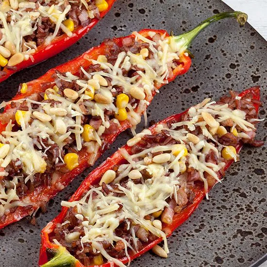 Recipe: Stuffed pointed peppers with red rice and bacon