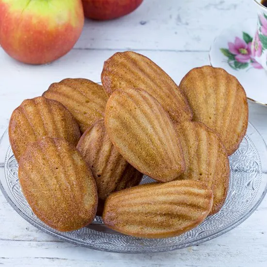 Recipe: Apple and cinnamon madeleines