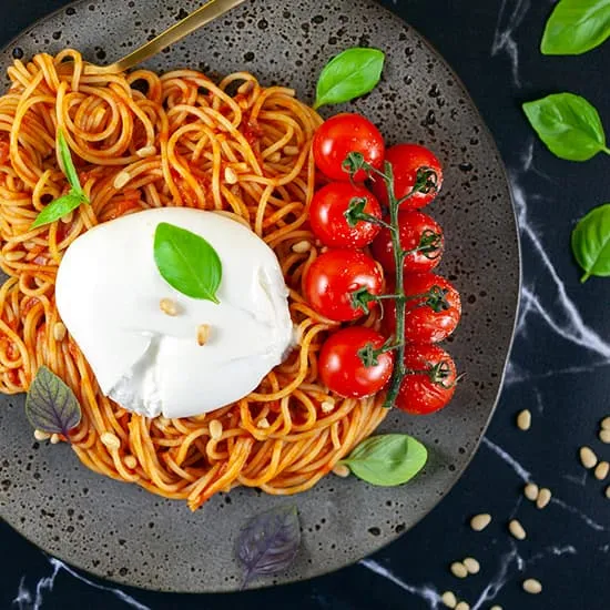 Recipe: Burrata pasta with tomato sauce
