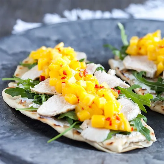 Recipe: Mango and chicken with goat cheese on naan bread