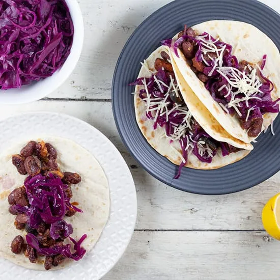 Recipe: Mini tortillas with beans and red cabbage