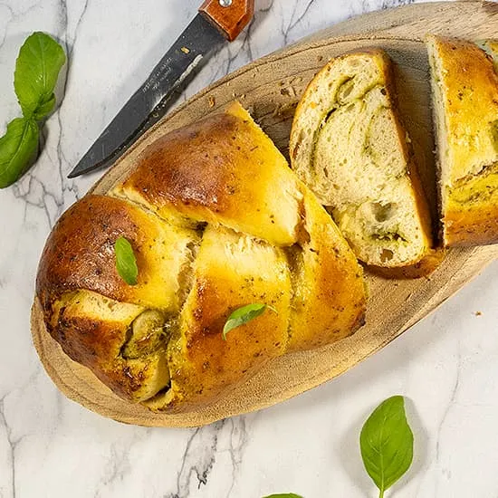 Recipe: Homemade pesto bread