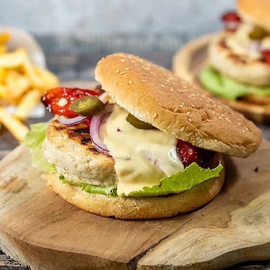 Recipe: Turkey burgers with cheese sauce