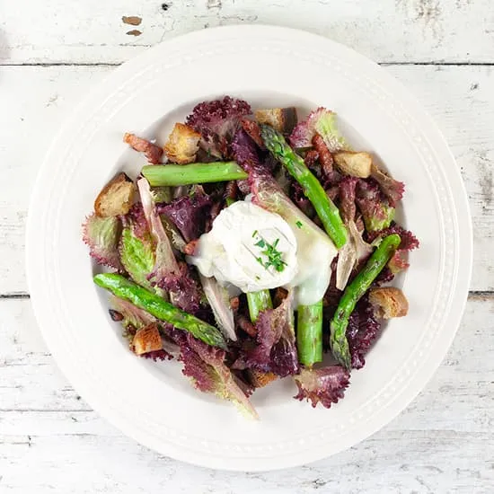 Recipe: Green asparagus and baked goat cheese salad