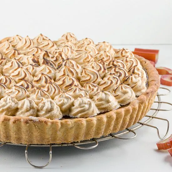 Recipe: 'Healthy' rhubarb meringue pie