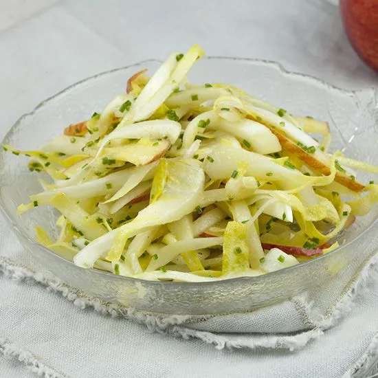 Recipe: Easy chicory and apple salad