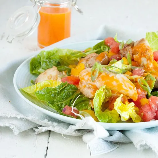 Recipe: Salad with marinated chicken thighs and watermelon