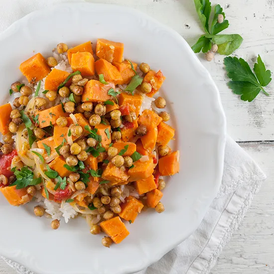 Recipe: Sweet potato curry with crispy chickpeas