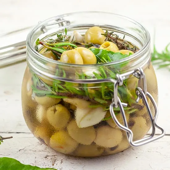Recipe: Homemade marinated olives