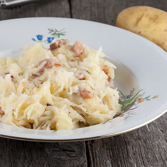 Recipe: Zuurkoolstamppot - Dutch sauerkraut potato mash