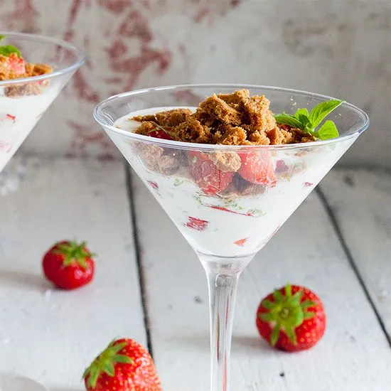 Recipe: Quark, strawberry, and coffee dessert
