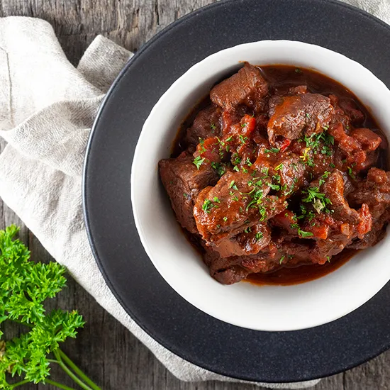 Recipe: Beef sirloin in red wine sauce casserole