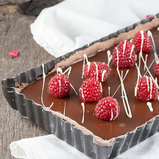 Recipe: Chocolate tart with raspberries