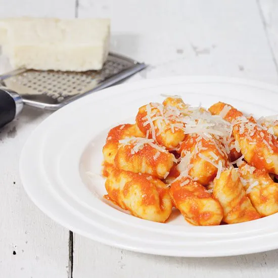 Recipe: Homemade gnocchi with tomato sauce