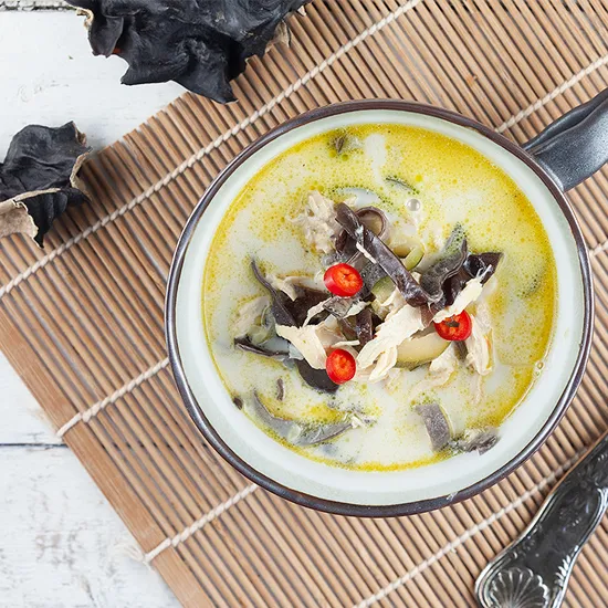 Recipe: Spicy coconut and black mushroom soup