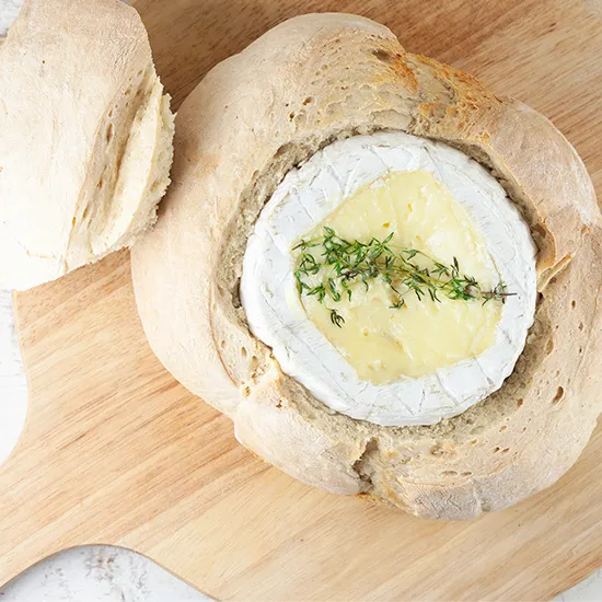 Recipe: Baked camembert in bread