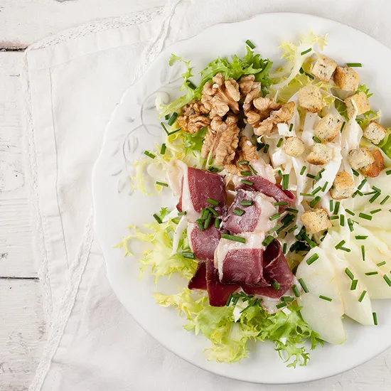 Recipe: Smoked duck salad with walnuts