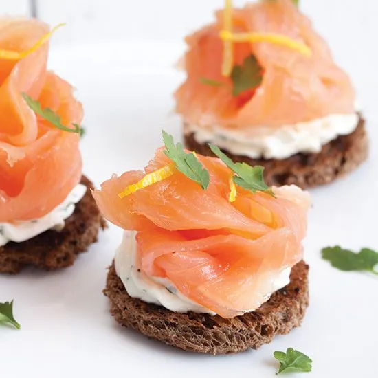 Recipe: Smoked salmon and herby cream cheese toasts