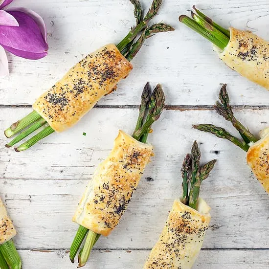 Recipe: Asparagus puff pastry bundles