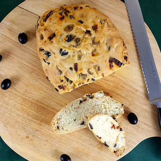 Recipe: Olive bread with sun-dried tomatoes