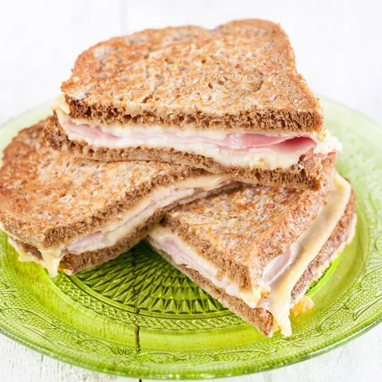 Recipe: Cheese and ham toastie